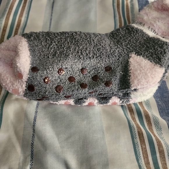 Three pair very soft plush socks with slide control. - Picture 3 of 4